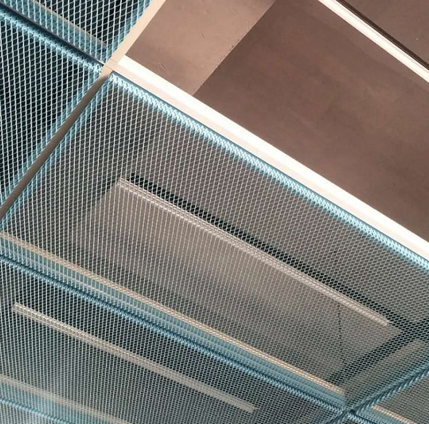 Decorative aluminium suspending ceiling panel